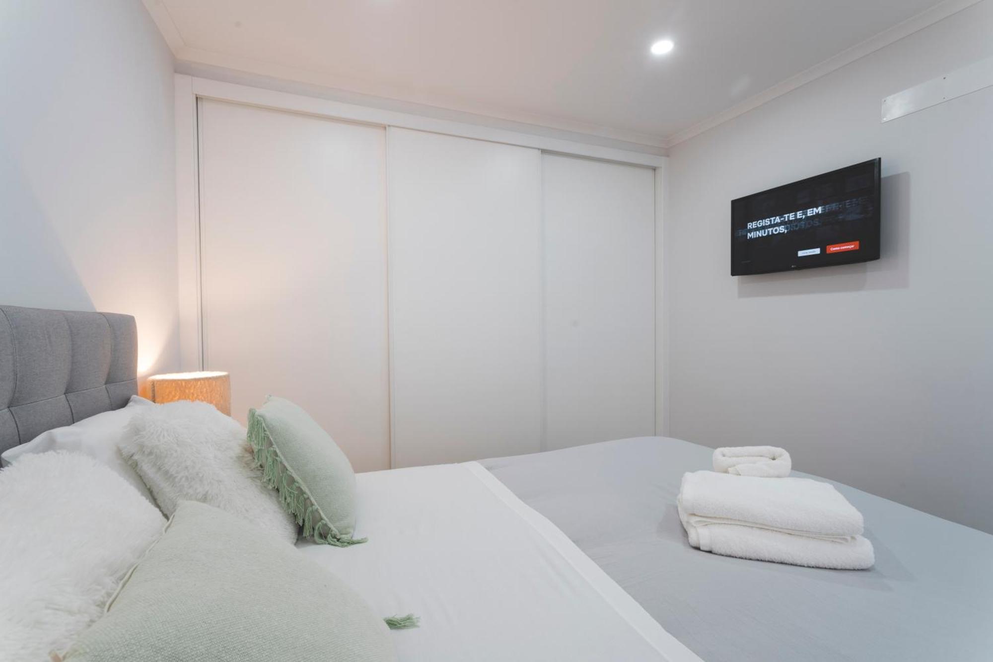 Apartment 100 - Point Break 12 Peniche